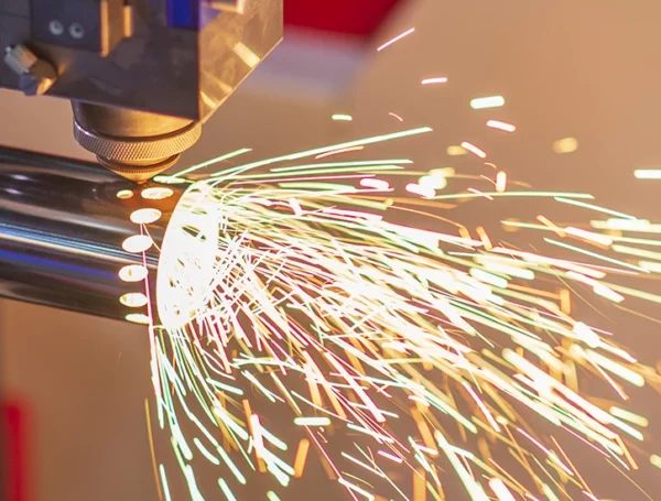 Kaufberater für Laser­schneidemaschinen: 16 wesentliche Überlegungsfaktoren